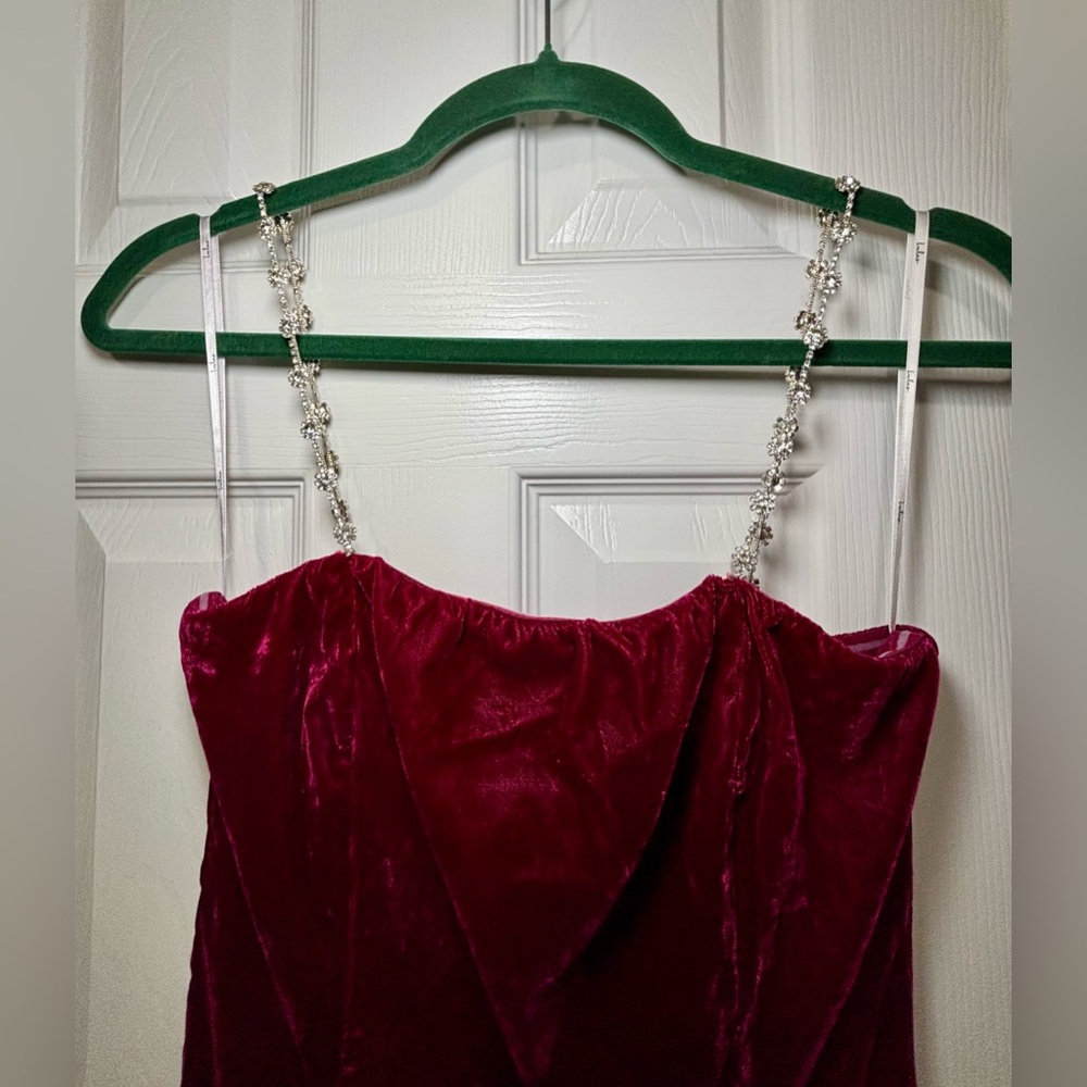 NWT LULUS SZ XS WINE RED VELVET BODYCON MINI DRESS With Rhinestone Straps - Picture 4 of 12
